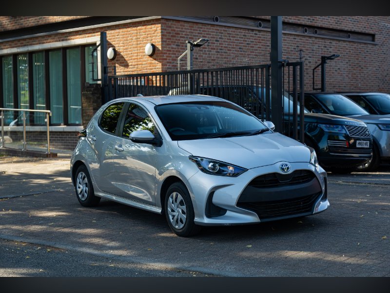 2020 TOYOTA YARIS 1.5 VVT H ICON 5DR PETROL HYBRID E CVT EURO 6 S... photo